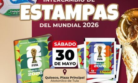 Intercambio de estampas del mundial en Atotonilco de Tula