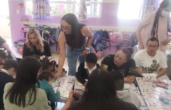 Atotonilco de Tula lleva pláticas de Salud Mental y Emociones a Jardín de Niños de Real de Castilla