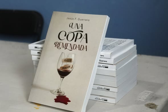 Presentan el libro «La Copa Remendada» en Atotonilco de Tula