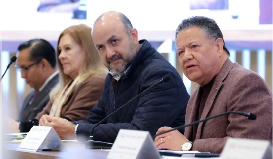 Julio Menchaca respalda el fortalecimiento de la educación superior