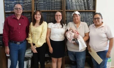 Atotonilco de Tula realiza el primer registro de una menor perteneciente a una familia conformada por dos madres