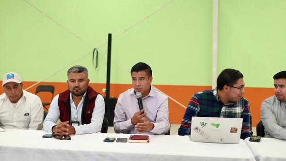 Gobierno de Tepeji realiza mesa de trabajo con empresarios y vecinos de Cantera de Villagrán