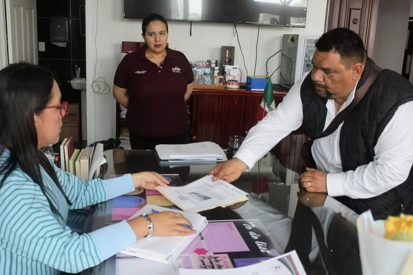 Viernes Ciudadanos en Atotonilco de Tula continúan brindando atención directa a la población
