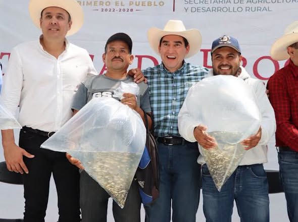 Del suelo al agua: Hidalgo impulsa la productividad del campo con análisis de suelo y crías de peces