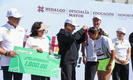 Menchaca entrega Ciudad Deportiva