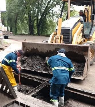 Concluyen trabajos de desazolve del drenaje pluvial y limpieza de alcantarillado en la colonia Taxhido