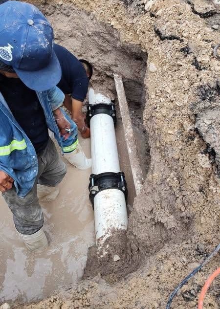 La Comisión de AguaTepeji repara fuga registrada en la tubería de 8 pulgadas perteneciente al Pozo Cumbres