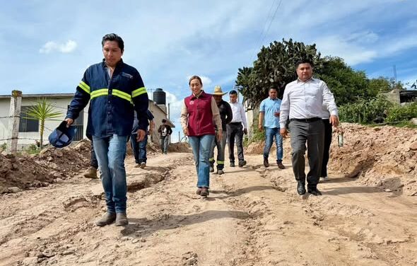 Supervisan trabajos de drenaje sanitario en Santa Ana Azcapotzaltongo