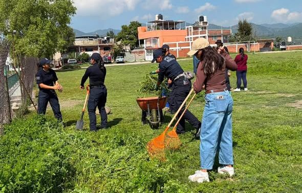 Inician trabajos de recuperación y rehabilitación de la cancha de fútbol rápido “El Huracán”