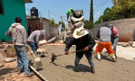 Con trabajo en equipo, avanza pavimentaión de la calle Prolongación Lázaro Cárdenas