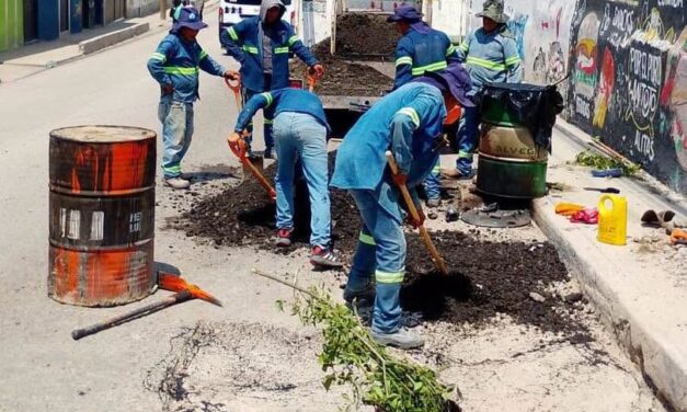 Rehabilitan vialidades intervenidas por obras ejecutadas por CAAMTROH