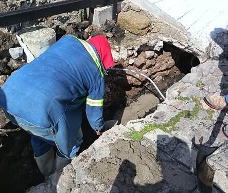 Realizan trabajos de reparación de drenaje colapsado en Tepeji