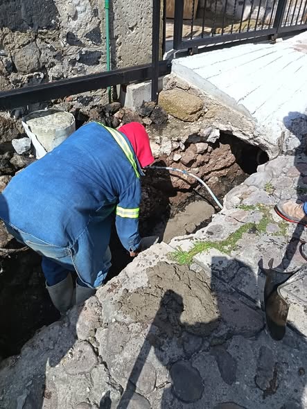 Realizan trabajos de reparación de drenaje colapsado en Tepeji