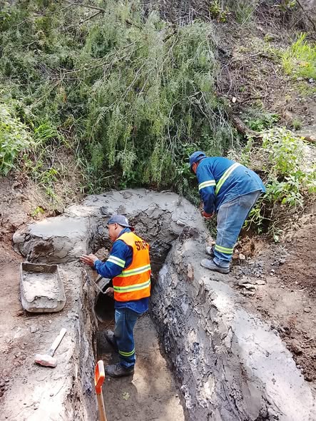CAAMTROH concluye trabajos de mamposteo en el puente de Taxhido
