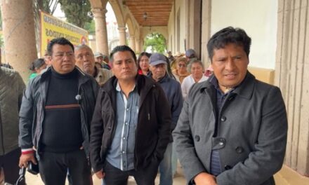 Manifestación en alcaldía de Tepeji del Río