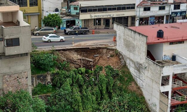 Continúan labores de atención a los daños ocasionados por el deslave den Jalpa y Los Fresnos