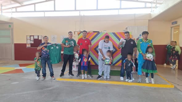 Festejan a los padres del Centro de Atención Infantil de Paseos de la Pradera