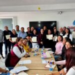 Entregan certificaciones de competencias laborales a personal de la CAAMTROH