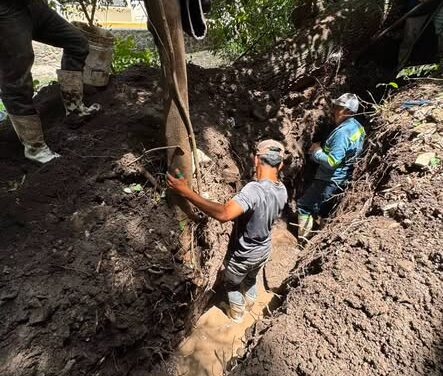 CAAMTROH atiende reporte de fuga de agua en San Mateo