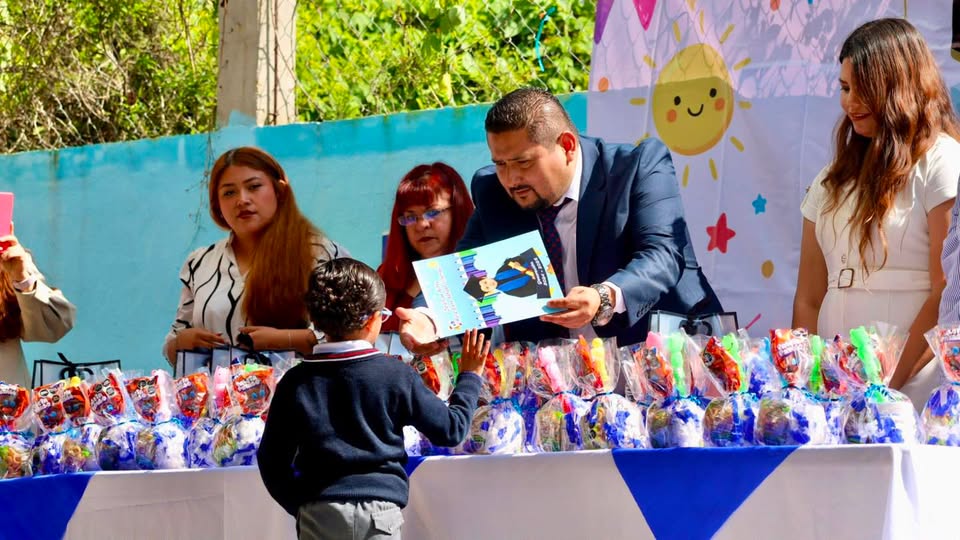 Gobierno Municipal de Tepeji del Río acompaña la clausura del ciclo escolar en el Jardín de Niños María Elena Sañudo Villarreal