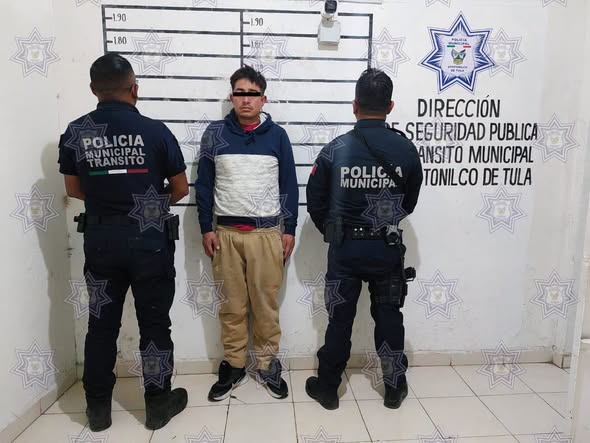 Detiene Policía Municipal a hombre por probable posesión de sustancias ilícitas; investigan posible relación con robos a comercios
