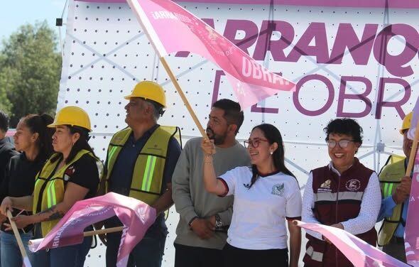 Inicia construcción de drenaje sanitario y línea de agua potable en la localidad de Texas