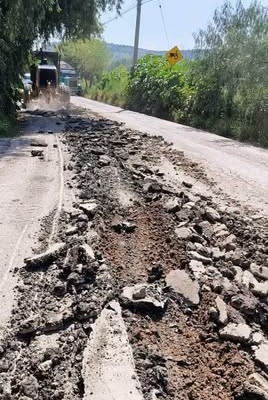 Tepeji del Río mejora vialidad en la comunidad de Quelites con rehabilitación de calle
