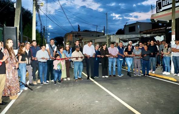 Entregan rehabilitación de la calle Río Usumacinta en la colonia El Carmen