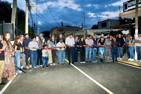 Entregan rehabilitación de la calle Río Usumacinta en la colonia El Carmen