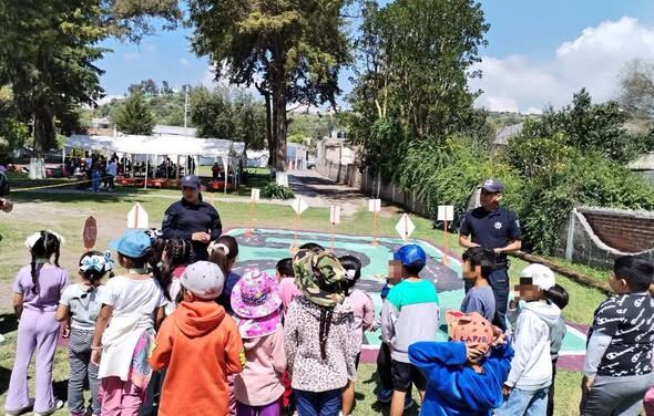 Niñas y niños de Santa María Quelites participan como Mini Agentes Viales