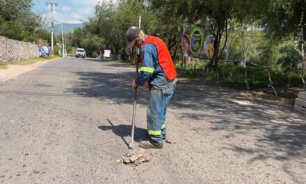 Rehabilitan acceso principal a San Ildefonso con programa de bacheo en Tepeji del Río