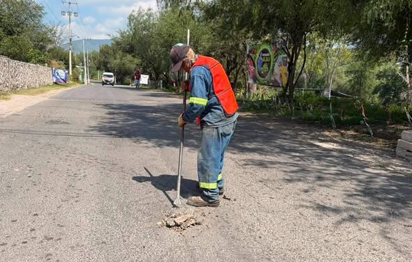Rehabilitan acceso principal a San Ildefonso con programa de bacheo en Tepeji del Río
