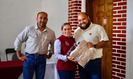 Entregan nuevos uniformes a personal de Alumbrado Público de Tepeji del Río