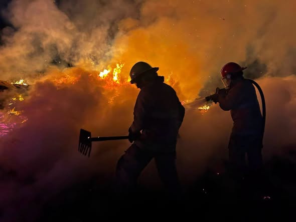Protección Civil controla incendio en predio colindante con el parque industrial de Tepeji del Río
