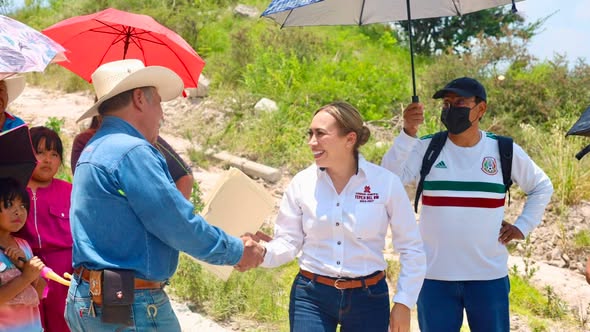 Tania Valdez encabeza reuniones con vecinos para impulsar obras de infraestructura en Tepeji del Río