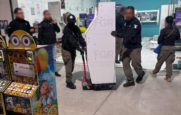 EN CATEO, FGR ASEGURÓ 36 MÁQUINAS TRAGAMONEDAS EN PACHUCA