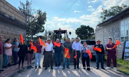 Inician pavimentación hidráulica de la calle Melchor Ocampo en Tianguistengo La Romera