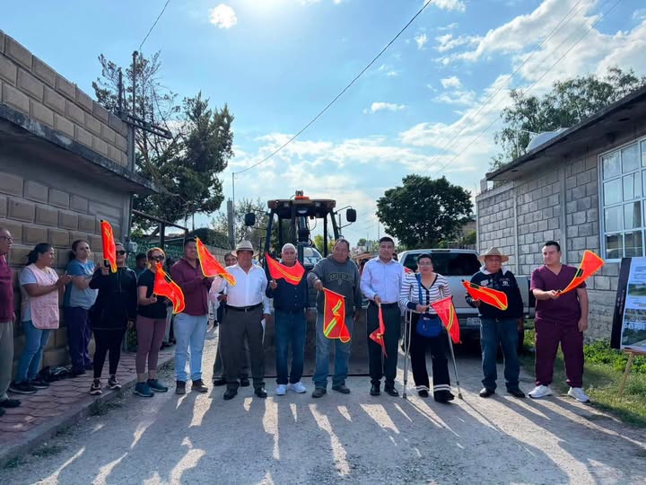 Inician pavimentación hidráulica de la calle Melchor Ocampo en Tianguistengo La Romera