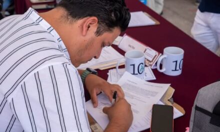 Feria de Empleo para las Juventudes reúne a 378 buscadores de empleo en Tepeji del Río