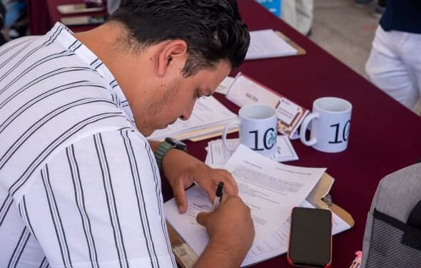 Feria de Empleo para las Juventudes reúne a 378 buscadores de empleo en Tepeji del Río