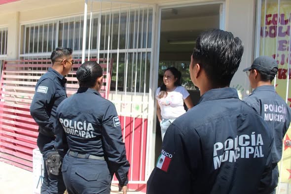 Refuerzan vigilancia en escuelas de Atotonilco de Tula previo al regreso a clases
