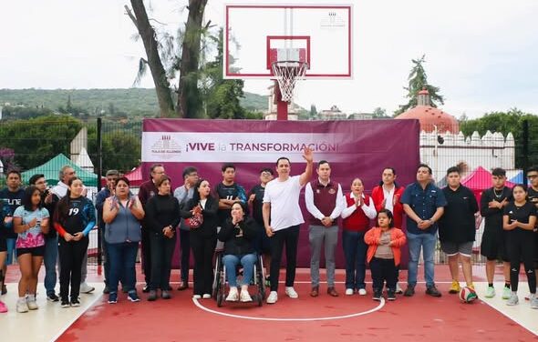Cristhian Martínez continúa entrega canchas en la colonia El Huerto, en Tula