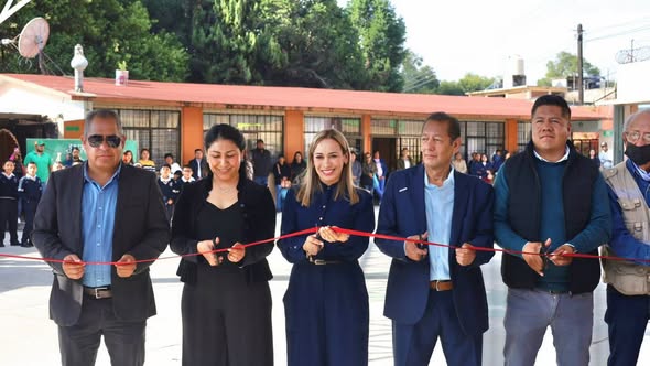 Entregan arco techo en la Escuela Primaria María Venegas de Tepeji del Río