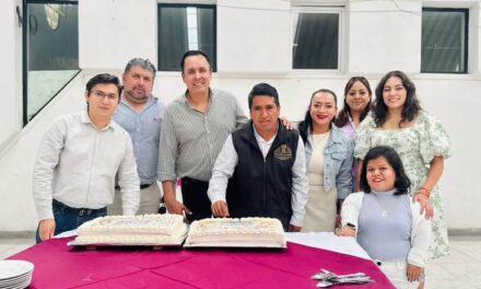 Reconocen labor de barrenderos en Tula de Allende