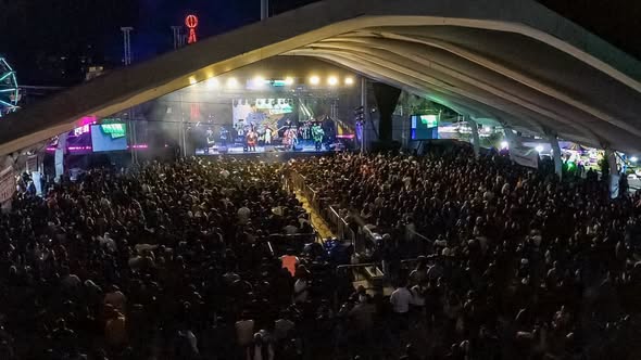 Los Askis llenan de música y alegría la explanada de Atotonilco de Tula