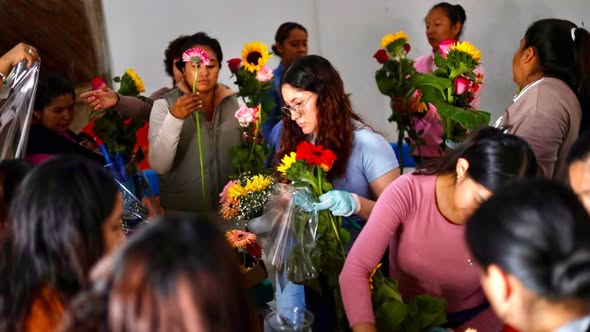 Impulsan capacitación en floristería para mujeres de Melchor Ocampo