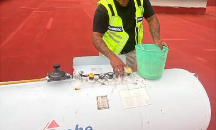 Descartan fuga de gas tras reporte de olor en Avenida del Maestro