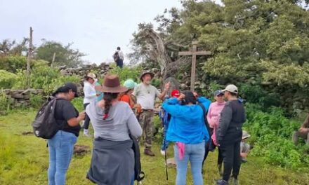 Realizan jornada de senderismo en la Ruta Cerro del Elefante, en Atotonilco de Tula