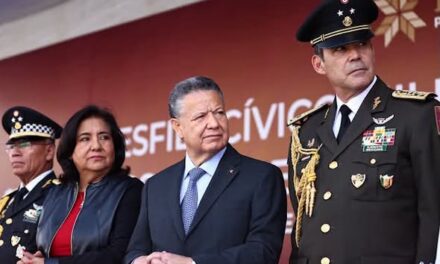 Hidalgo concluye festejos patrios con desfile cívico-militar