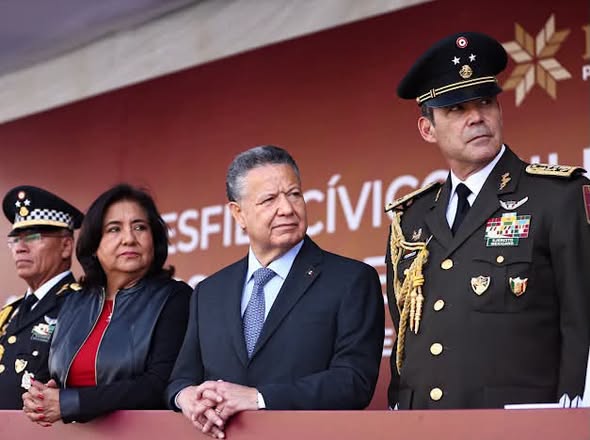 Hidalgo concluye festejos patrios con desfile cívico-militar